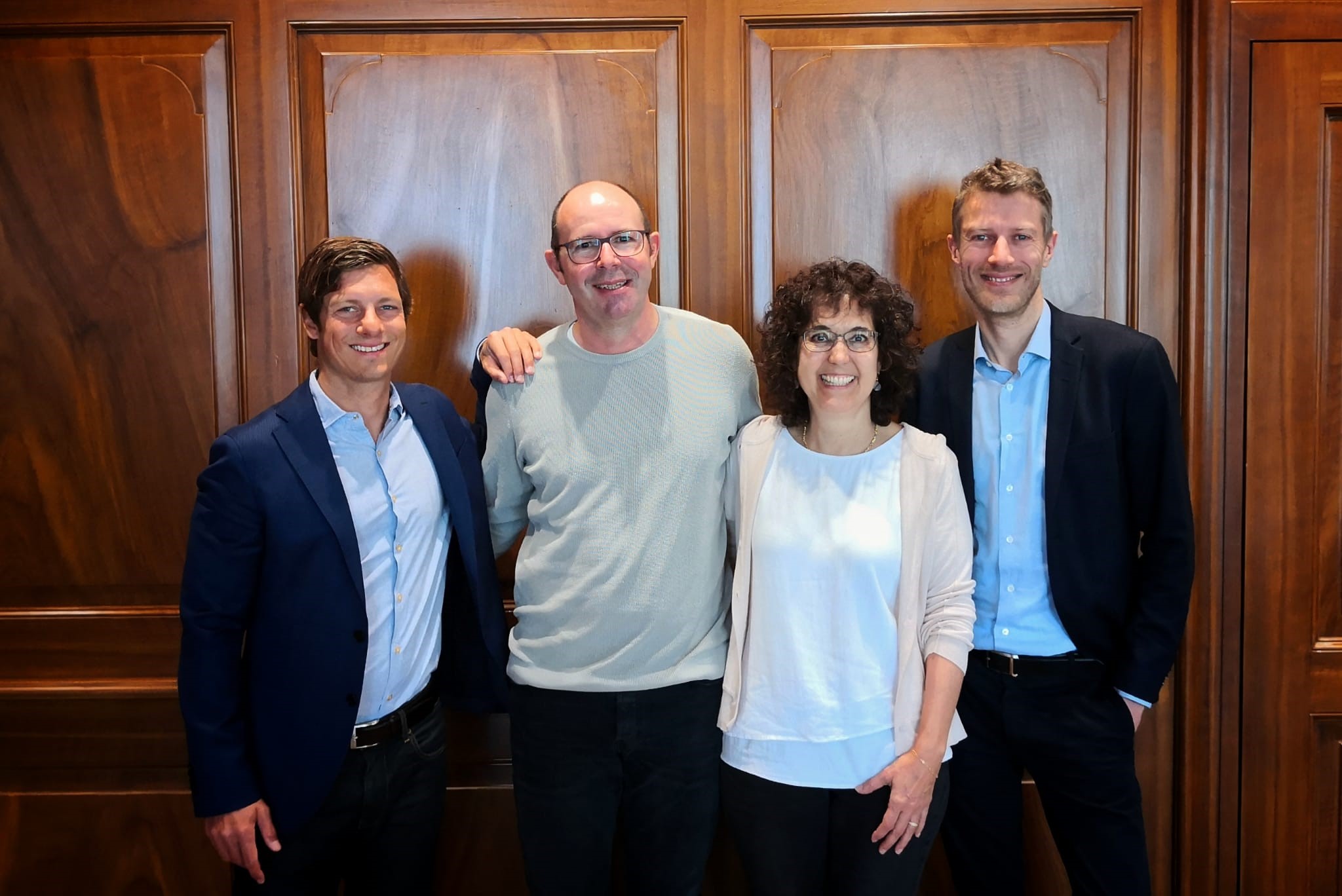 Vantage Education AG - Apamed schliesst sich der Vantage Education Group an